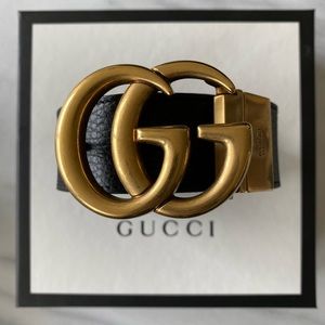 Gucci Reversible leather belt with Double G buckle